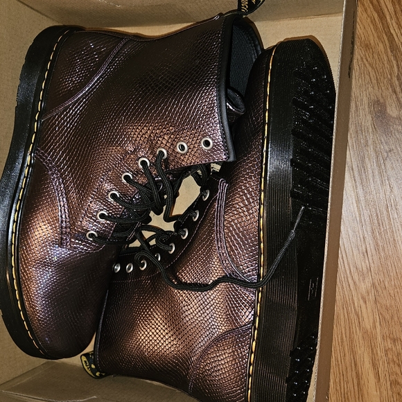 Dr. Martens Zavala Oxblood Metallic Reptile Emboss Combat men's 12.5 - Picture 10 of 12